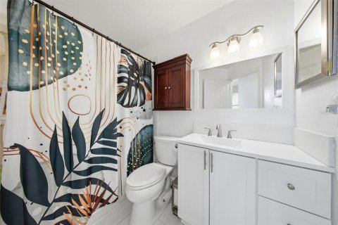 Villa ou maison à vendre à Wesley Chapel, Floride: 2 chambres, 127.46 m2 № 2137462 - photo 26