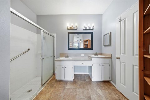 Villa ou maison à vendre à Wesley Chapel, Floride: 2 chambres, 127.46 m2 № 2137462 - photo 23