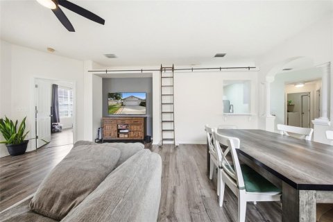 Villa ou maison à vendre à Wesley Chapel, Floride: 2 chambres, 127.46 m2 № 2137462 - photo 12