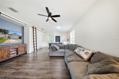 Villa ou maison à vendre à Wesley Chapel, Floride: 2 chambres, 127.46 m2 № 2137462 - photo 11
