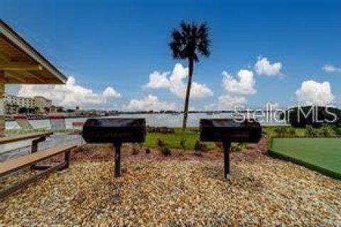 Condo in Saint Petersburg, Florida, 2 bedrooms  № 1901658 - photo 22