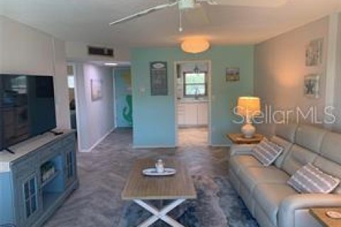 Condominio en alquiler en Saint Petersburg, Florida, 2 dormitorios, 90.12 m2 № 1901658 - foto 7