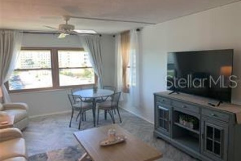 Condominio en alquiler en Saint Petersburg, Florida, 2 dormitorios, 90.12 m2 № 1901658 - foto 9