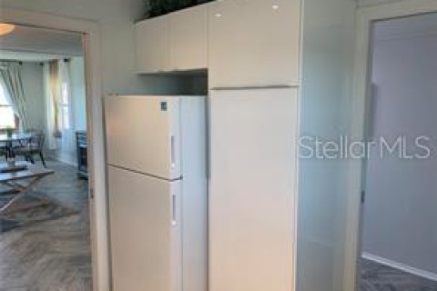Condominio en alquiler en Saint Petersburg, Florida, 2 dormitorios, 90.12 m2 № 1901658 - foto 12