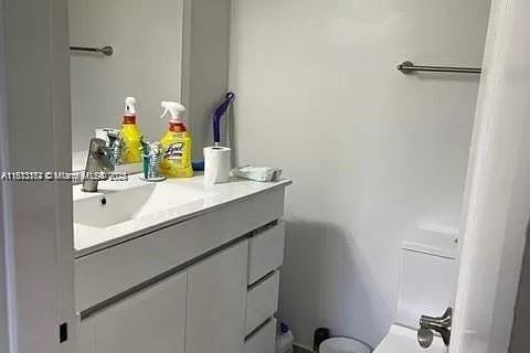 Condominio en alquiler en North Miami, Florida, 1 dormitorio, 74.88 m2 № 1760994 - foto 4