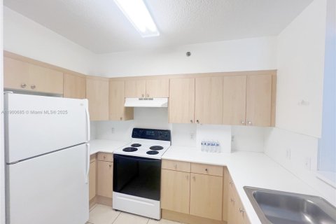 Condominio en alquiler en Miami, Florida, 3 dormitorios, 112.23 m2 № 1951979 - foto 13