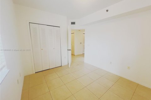 Condominio en alquiler en Miami, Florida, 3 dormitorios, 112.23 m2 № 1951979 - foto 22