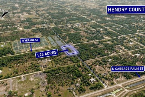 Commercial property in Clewiston, Florida № 2247209 - photo 2