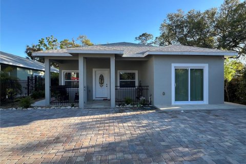 House in Sarasota, Florida 4 bedrooms, 232.26 sq.m. № 2366972