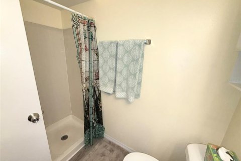 Condo in Saint Petersburg, Florida, 2 bedrooms  № 2205549 - photo 27