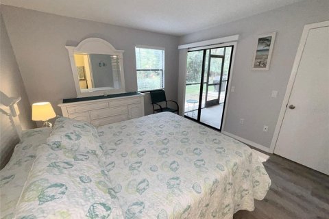 Condo in Saint Petersburg, Florida, 2 bedrooms  № 2205549 - photo 25