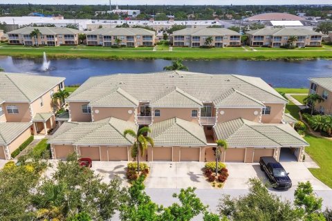 Condominio en venta en Bradenton, Florida, 3 dormitorios, 151.24 m2 № 1870261 - foto 2