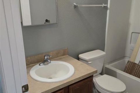 Adosado en alquiler en Brandon, Florida, 3 dormitorios, 154.68 m2 № 1813326 - foto 18