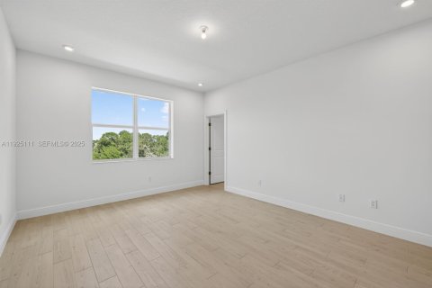 Adosado en alquiler en Jensen Beach, Florida, 3 dormitorios № 1983747 - foto 19