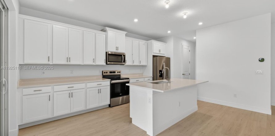 Adosado en Jensen Beach, Florida 3 dormitorios № 1983747