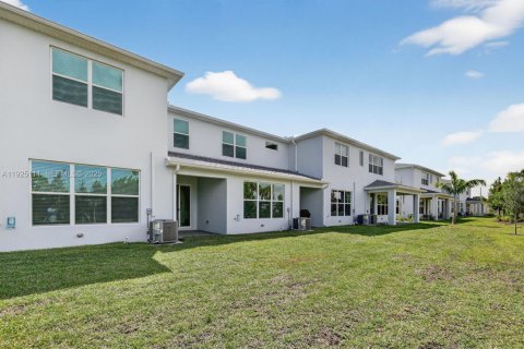 Adosado en alquiler en Jensen Beach, Florida, 3 dormitorios № 1983747 - foto 30