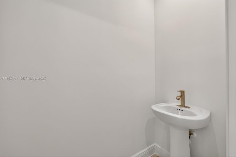 Adosado en alquiler en Jensen Beach, Florida, 3 dormitorios № 1983747 - foto 15