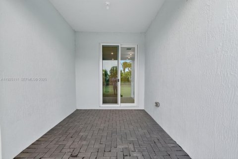 Adosado en alquiler en Jensen Beach, Florida, 3 dormitorios № 1983747 - foto 29