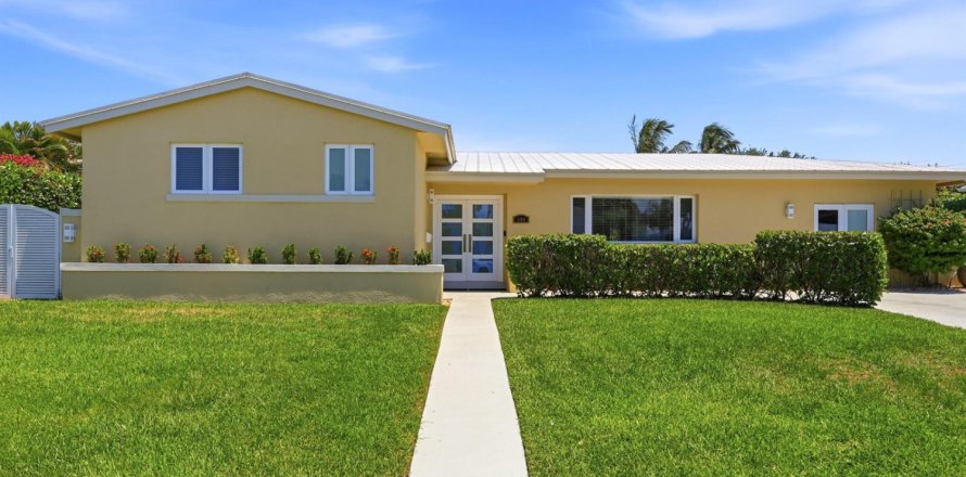 Villa ou maison à North Palm Beach, Floride 3 chambres, 191.94 m2 № 2088094