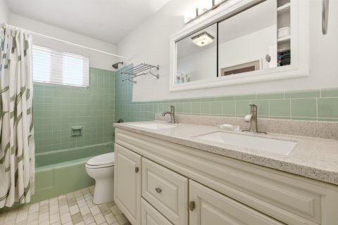 Villa ou maison à vendre à North Palm Beach, Floride: 3 chambres, 191.94 m2 № 2088094 - photo 15