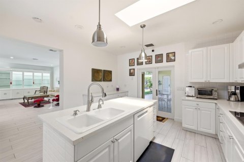 Villa ou maison à vendre à North Palm Beach, Floride: 3 chambres, 191.94 m2 № 2088094 - photo 4