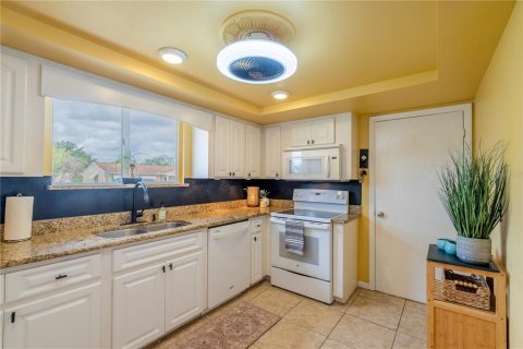 Villa ou maison à vendre à Ocala, Floride: 3 chambres, 142.33 m2 № 2226198 - photo 10