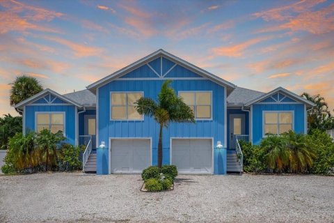 Villa ou maison à Bradenton Beach, Floride 6 chambres, 249.72 m2 № 2297000