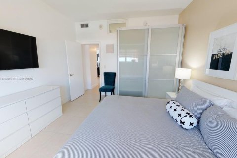 Condo in Sunny Isles Beach, Florida, 1 bedroom  № 1979825 - photo 22