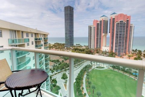 Condo in Sunny Isles Beach, Florida, 1 bedroom  № 1979825 - photo 2