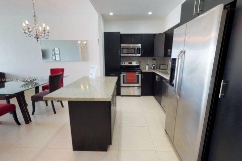 Condo in Sunny Isles Beach, Florida, 1 bedroom  № 1979825 - photo 4