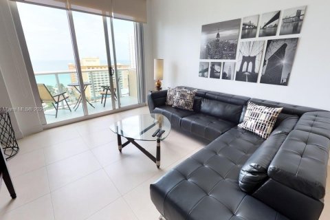 Condo in Sunny Isles Beach, Florida, 1 bedroom  № 1979825 - photo 9
