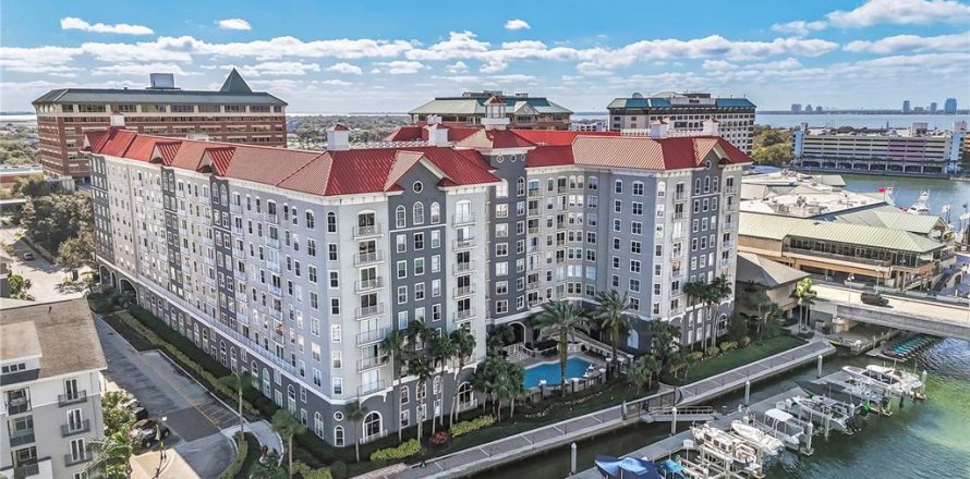 Condominio en Tampa, Florida, 2 dormitorios  № 1581859