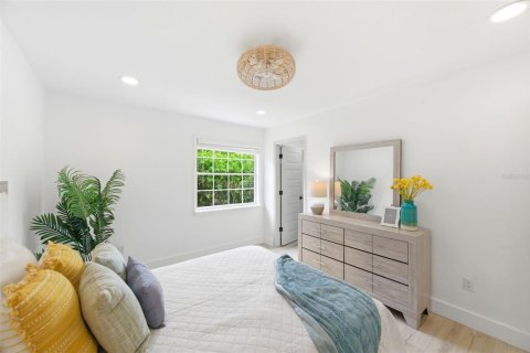 House in Sarasota, Florida 3 bedrooms, 175.96 sq.m. № 2100676 - photo 27