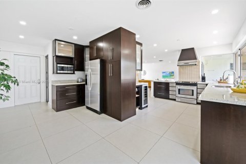 House in Fort Lauderdale, Florida 3 bedrooms, 133.13 sq.m. № 1839306 - photo 11