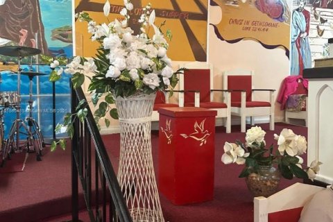 Propiedad comercial en venta en Fort Lauderdale, Florida № 1890994 - foto 8