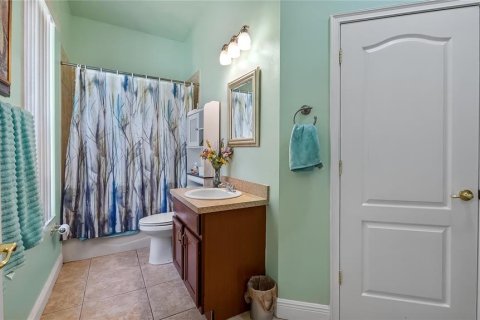 House in Howey-in-the-Hills, Florida 3 bedrooms, 299.89 sq.m. № 1130051 - photo 17