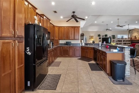 House in Howey-in-the-Hills, Florida 3 bedrooms, 299.89 sq.m. № 1130051 - photo 10
