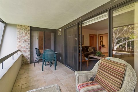 Condo in Palm Harbor, Florida, 2 bedrooms № 2127986 - photo 22