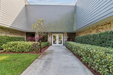 Condo in Palm Harbor, Florida, 2 bedrooms № 2127986 - photo 2
