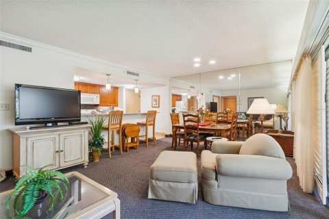 Condo in Palm Harbor, Florida, 2 bedrooms № 2127986 - photo 19