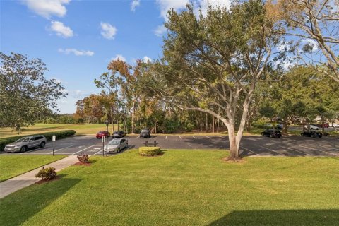 Condo in Palm Harbor, Florida, 2 bedrooms № 2127986 - photo 26