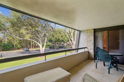 Condo in Palm Harbor, Florida, 2 bedrooms № 2127986 - photo 21