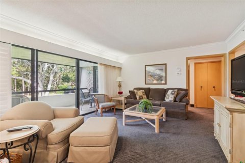 Condo in Palm Harbor, Florida, 2 bedrooms № 2127986 - photo 17