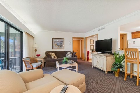 Condo in Palm Harbor, Florida, 2 bedrooms № 2127986 - photo 16