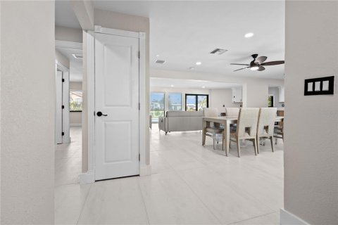 Casa en venta en Madeira Beach, Florida, 3 dormitorios, 187.66 m2 № 1597411 - foto 14