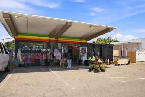 Commercial property in Saint Petersburg, Florida 45.71 sq.m. № 2351822