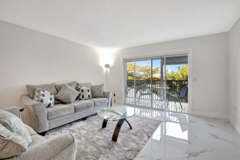 Condo in Pembroke Pines, Florida, 2 bedrooms  № 2185223 - photo 26