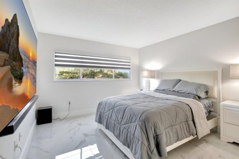 Condo in Pembroke Pines, Florida, 2 bedrooms  № 2185223 - photo 29