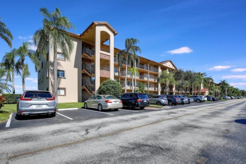 Condo in Pembroke Pines, Florida, 2 bedrooms  № 2185223 - photo 5