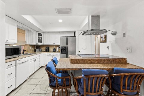 House in Lauderhill, Florida 4 bedrooms, 238.11 sq.m. № 2146686 - photo 7